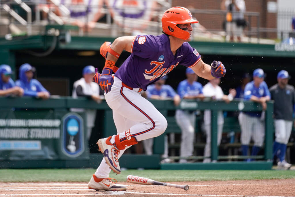 Kentucky Downs No. 11 Tigers 16-4 in Clemson Regional